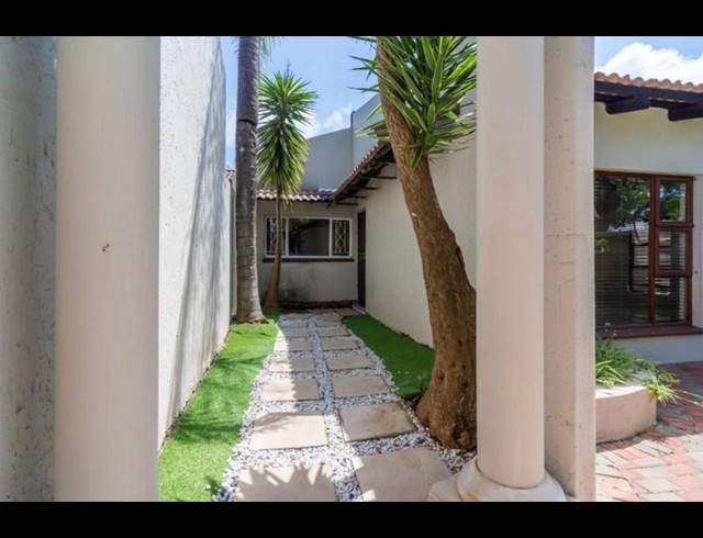 5 BEDROOM PROPERTY TO RENT IN ROODEKRANS